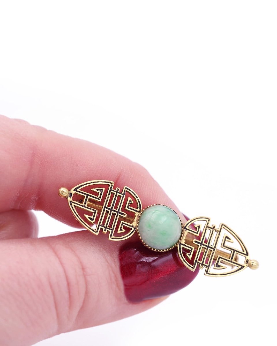 Art Deco Jade Brooch In 18 Karat Gold, Art Deco Jewelry, Joseph Auricoste, Cabochon Cut-photo-2