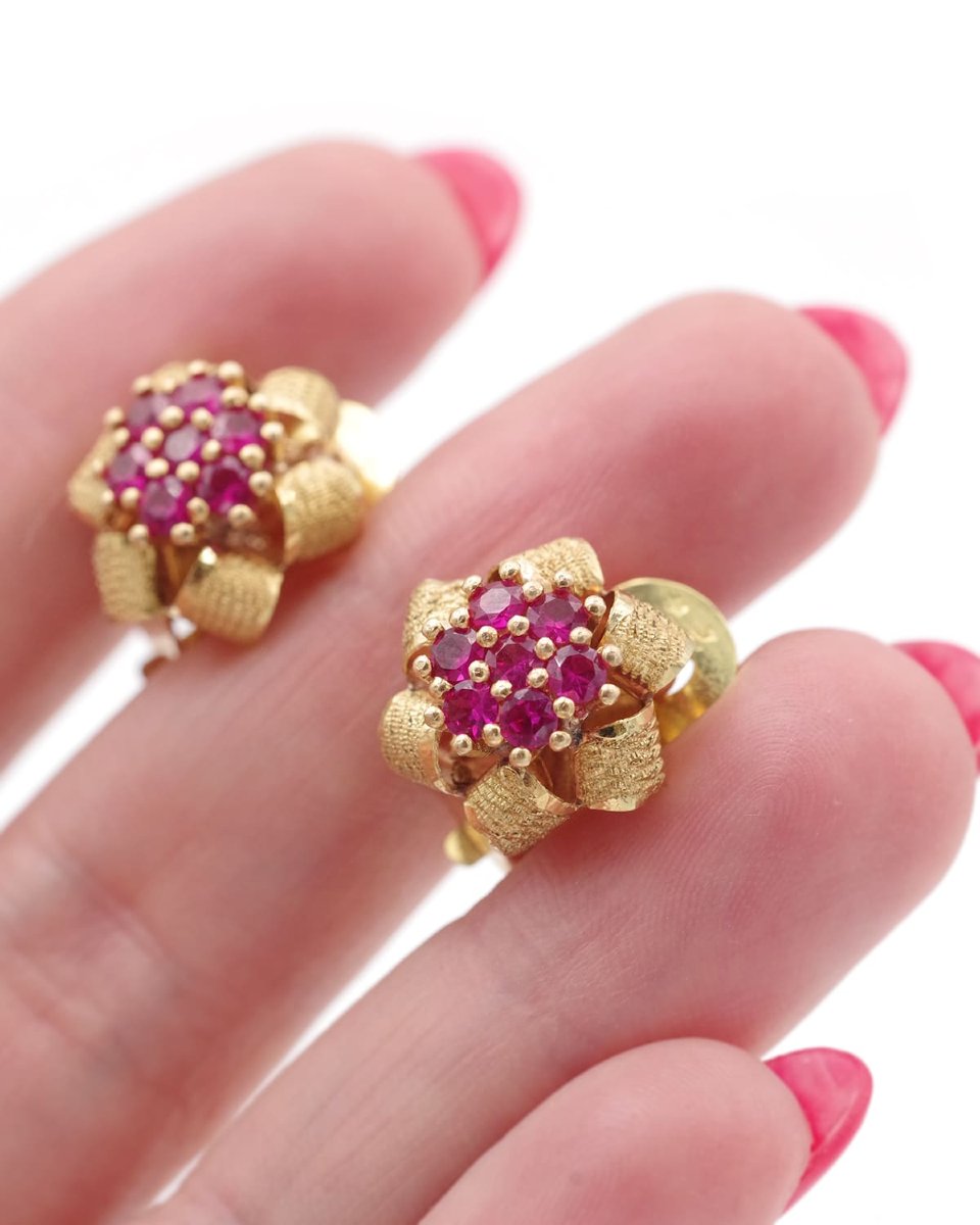 Vintage Ruby Flowers Clip-on Earrings In 18k Gold, Spain Retro Earrings, Synthetic Rubies-photo-4