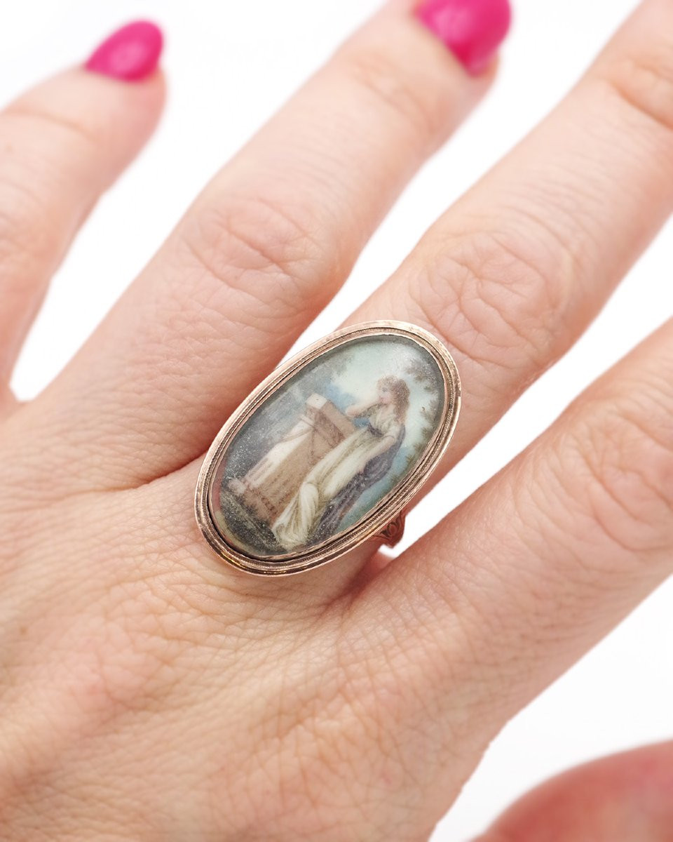 Bague souvenir miniature XVIIIe siècle en or bas titre, bague ovale, bijou de sentiment, 1780-photo-6