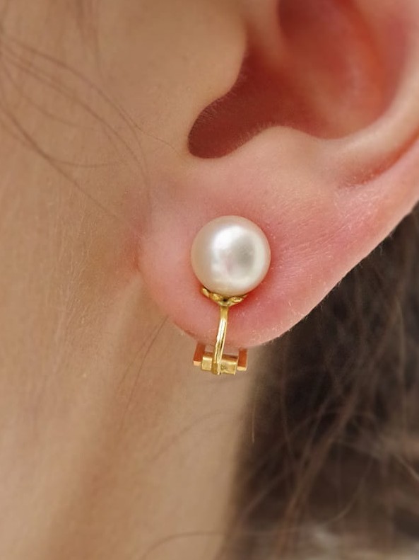 Clips d'oreille perles de culture en or 18k, seconde main, bijou vintage