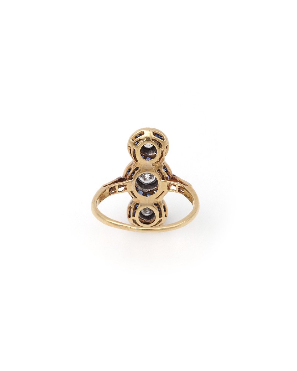 Bague Art Deco saphirs trois diamants en or 18k et platine, longue bague art deco-photo-1
