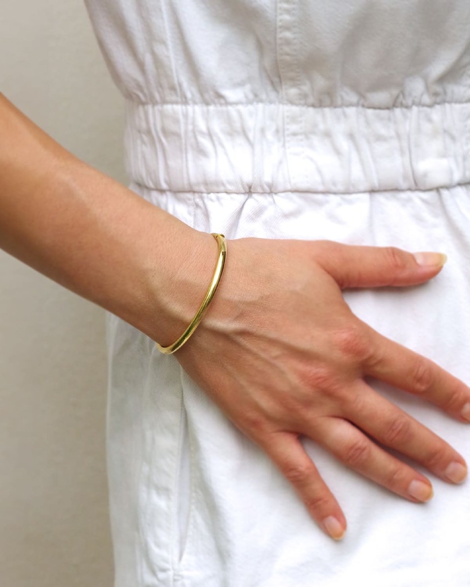 Bracelet jonc vintage en or creux 18k, jonc en or d'occasion, bijou vintage, bijou Paris-photo-4