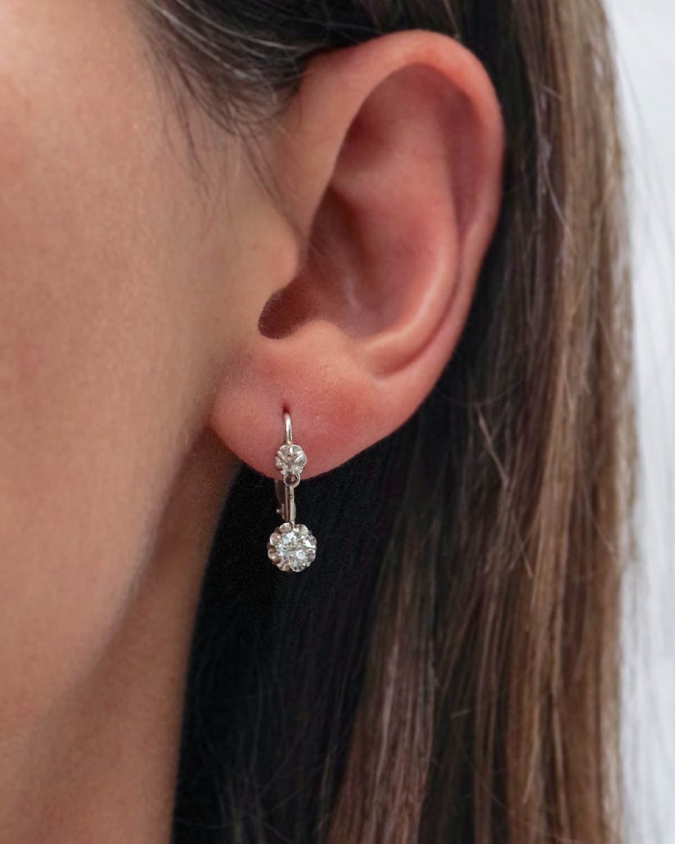 Dormeuses diamants 0.40 ct en or blanc 18k, boucles d'oreille Art Deco, bijou ancien-photo-1
