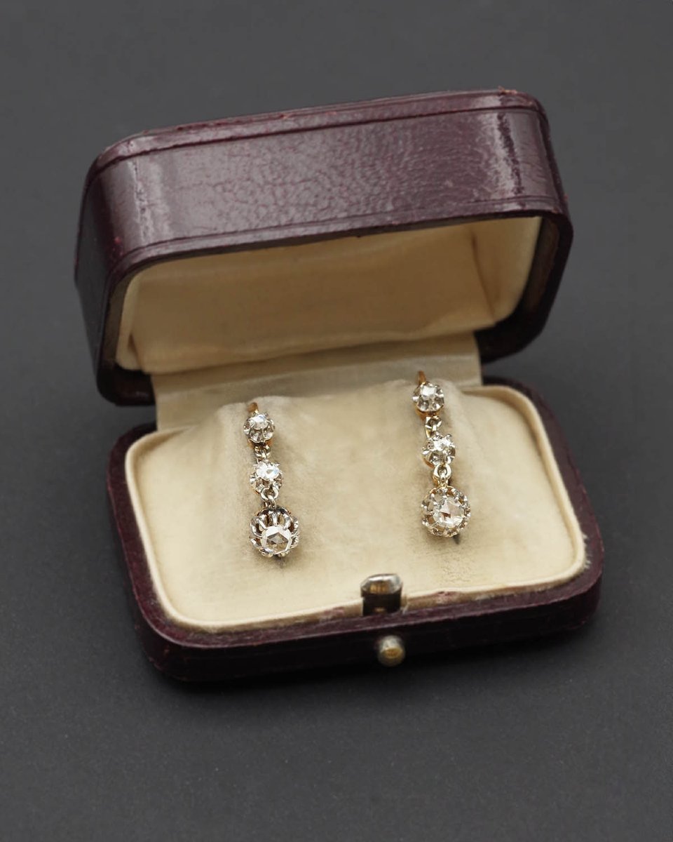 Edwardian 0.36 Ct Diamond Earrings In 18k Gold And Platinum, Three Diamond Earrings-photo-3
