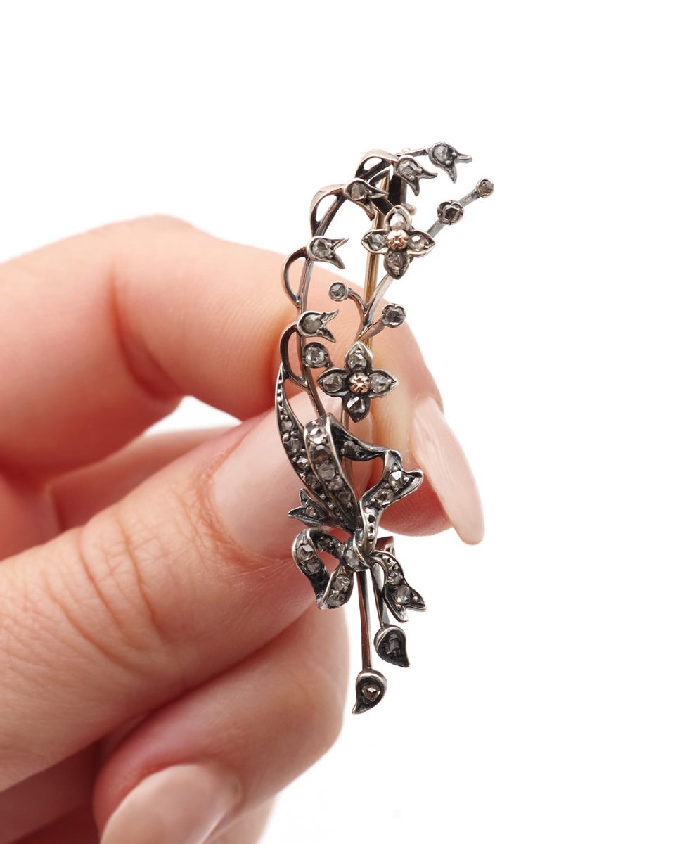 Broche brin de muguet diamants en or 18k et argent, fleur, branche, broche ancienne, diamants-photo-2