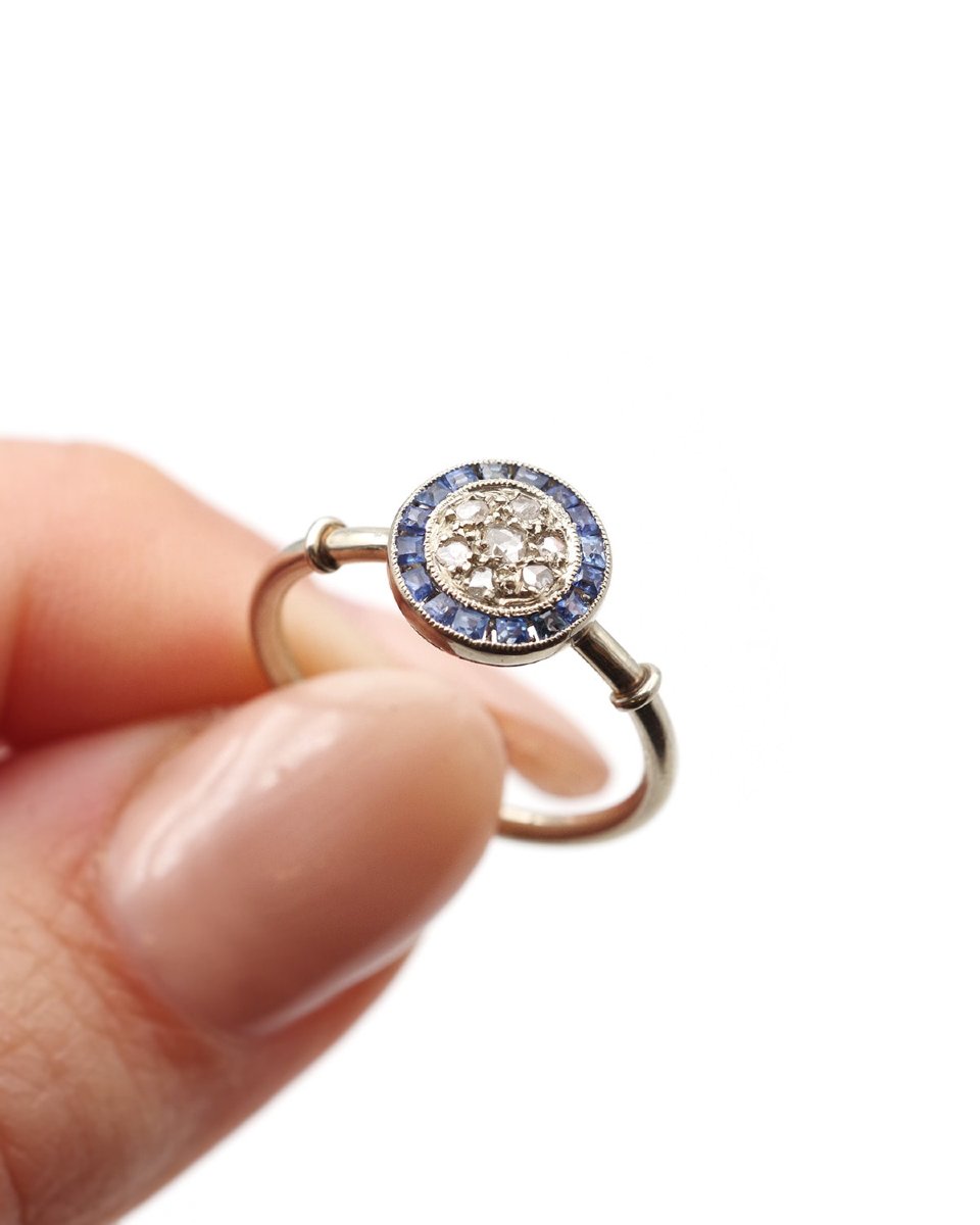 Art Deco Circular Sapphire Ring in 18k White Gold And Platinum, Round Art Ring-photo-1