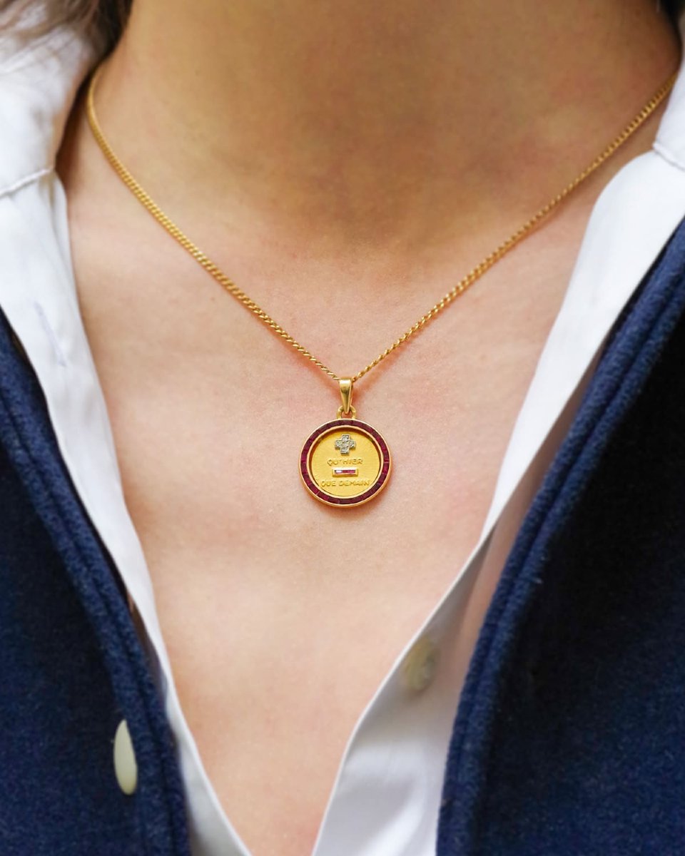Augis Ruby Halo Love Pendant In 18 Karat Gold, Love Medal, Alphonse Augis-photo-1