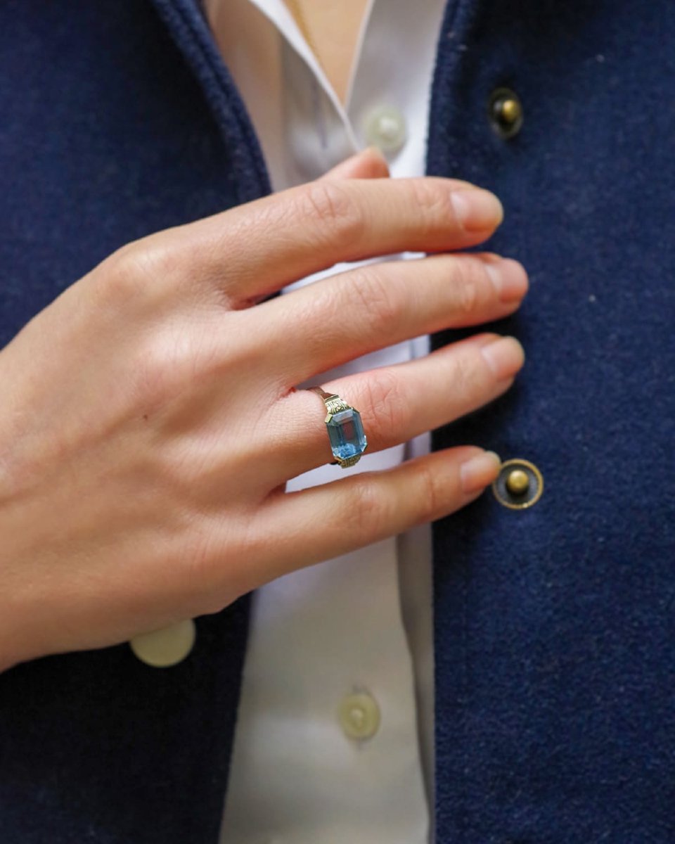 Bague Art Deco spinelle bleu en platine, spinelle de synthèse, bijou ancien-photo-1