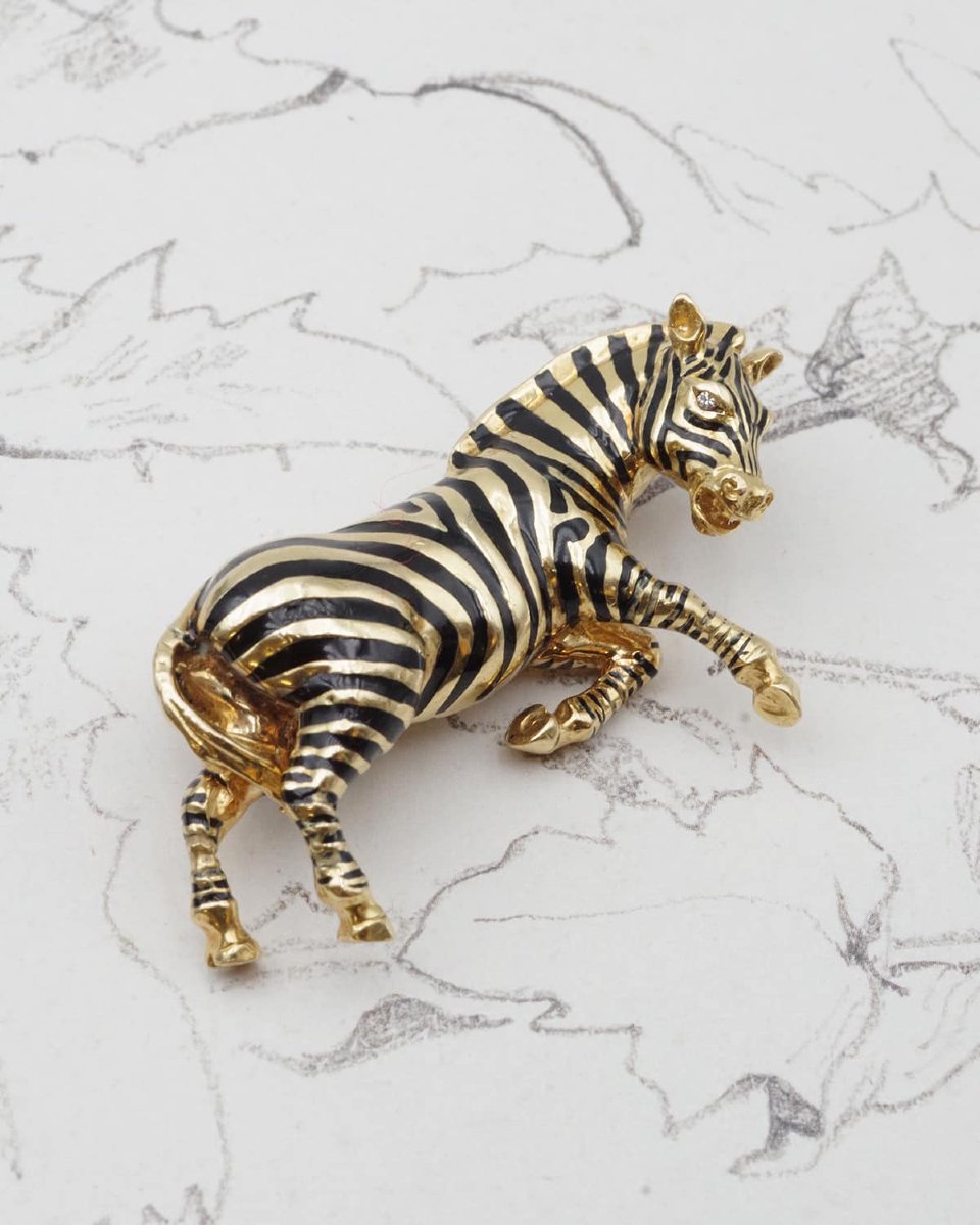 Zebra Enameled French Animal Brooch In 18k Gold, Vintage Animal Brooch, Diamonds-photo-1