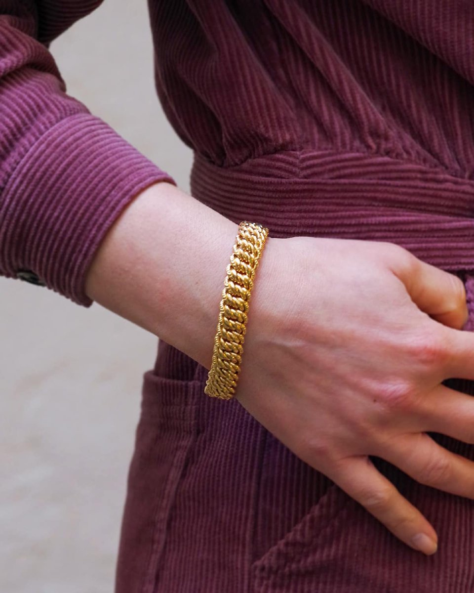 Antique Curb Bracelet Hollow 18k Gold, Curb Links Bracelet, Antique Jewelry -photo-3