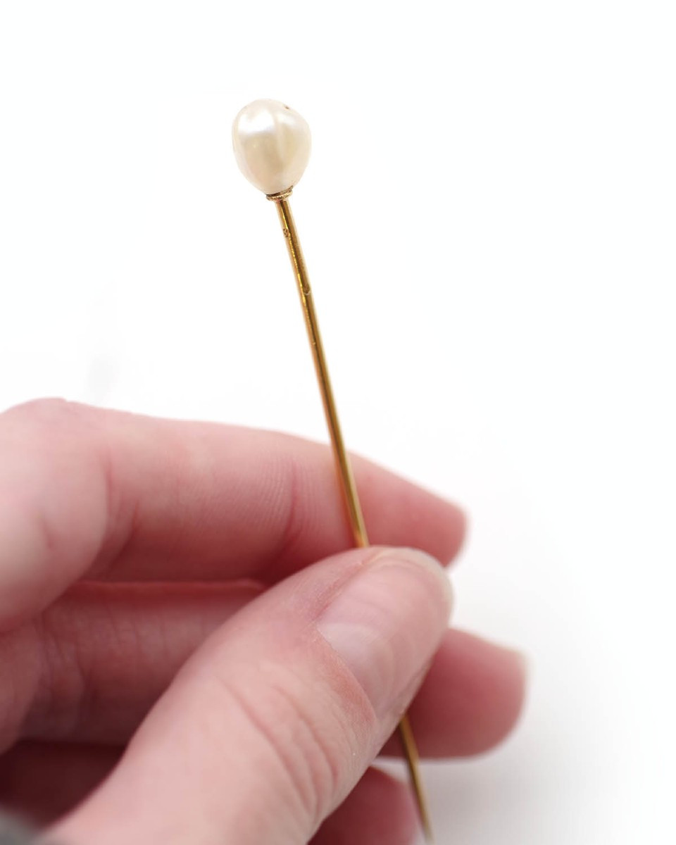 Fine Pearl Drop Pin In 18k Gold Antique Pin Set With A Certified Pearl 