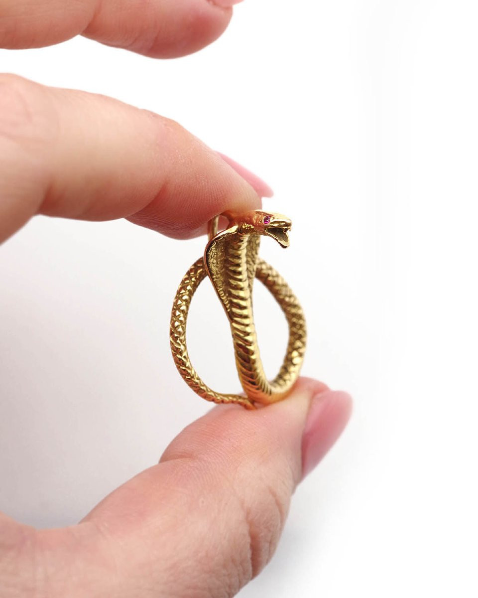 Vintage Cobra Snake Pendant In 18 Karat Gold, Solid Gold, Ruby -photo-2