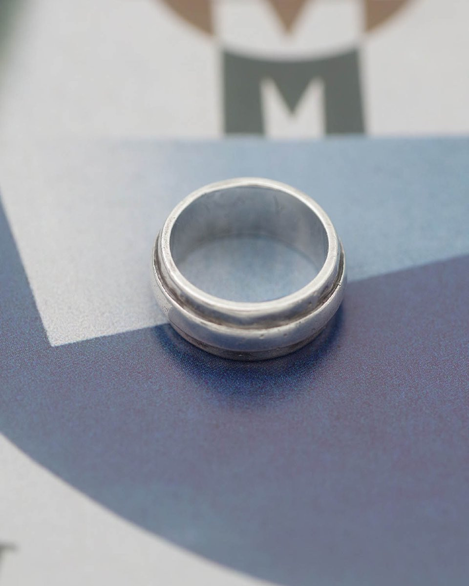 Jean Despres Modernist Silver Band Ring, Silver Hammered, Signed Jean Després-photo-3