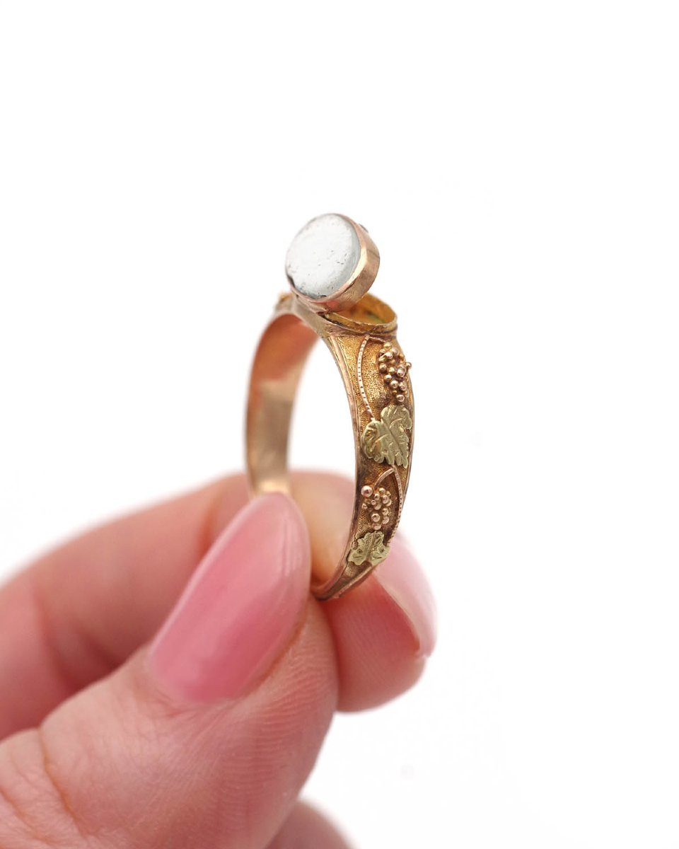 Georgian Secret Locket Ring In 18k Gold, Grape And Vine, Antique French Jewelry -photo-3