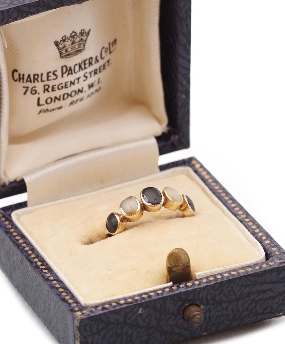 Bague jarretière noir et dents de lait en or 18k, bague ancienne