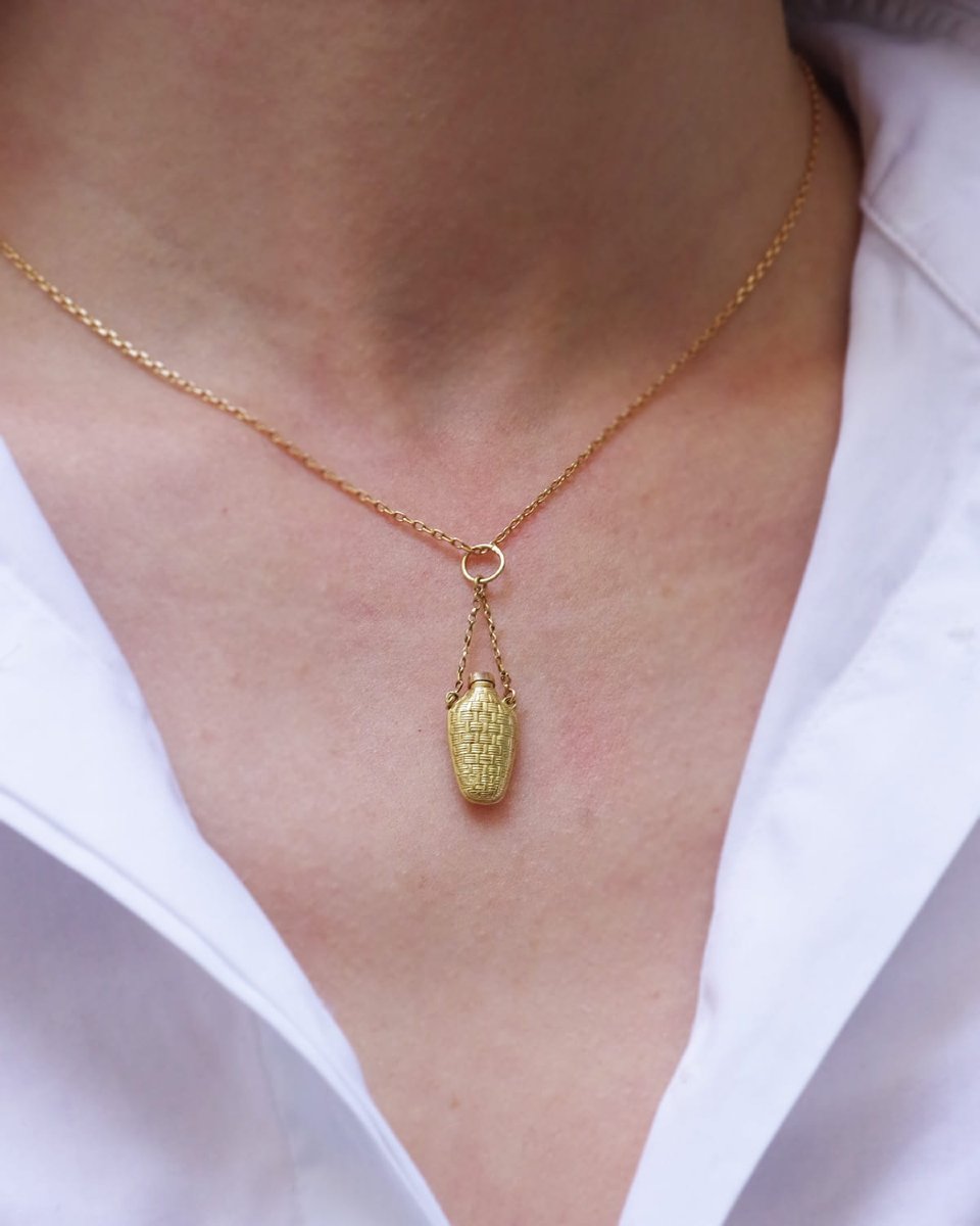Pendentif flacon ouvrant en or jaune 18k, petite vinaigrette-photo-3