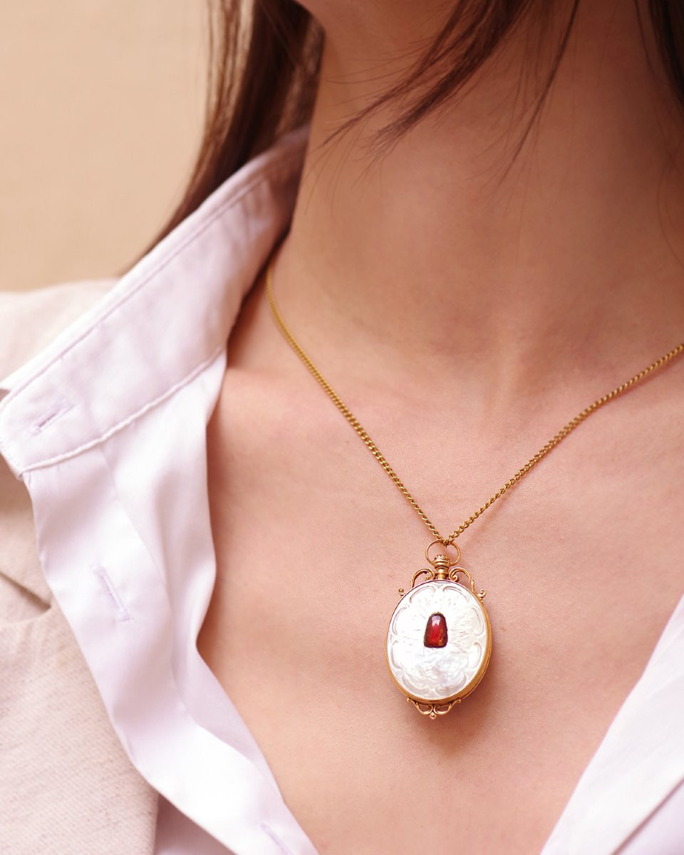 Antique Reliquary Locket Pendant In 18k Rose Gold, Religious Pendant, Secret Locket-photo-1