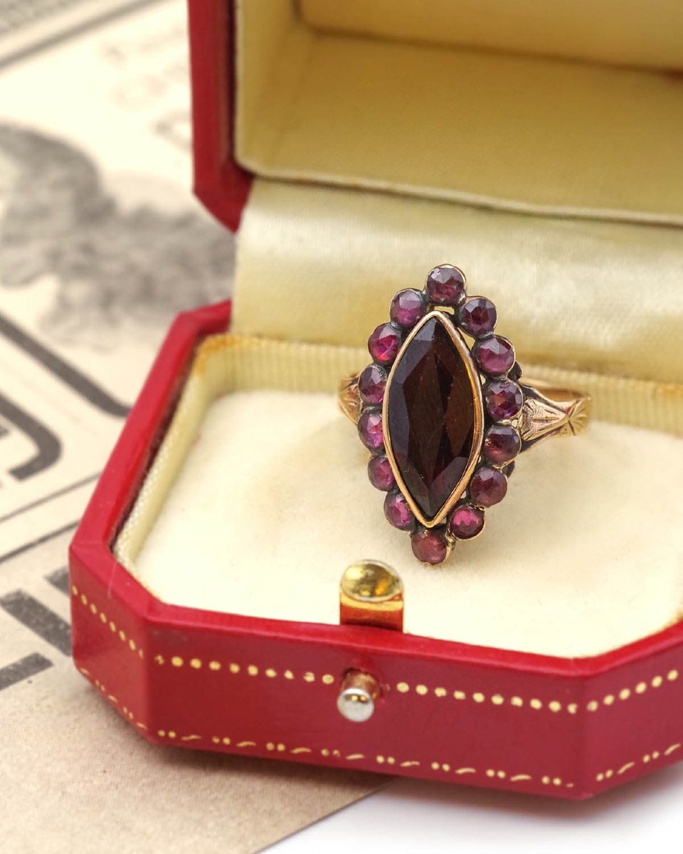 French Victorian Perpignan Garnet Regional 18k Gold Ring -photo-4