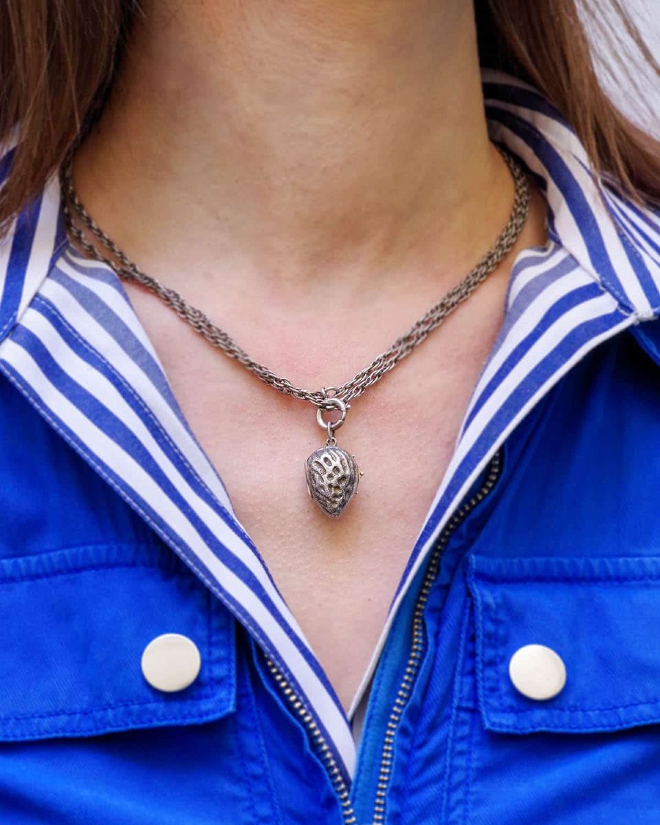 Pendentif médaillon amande ouvrant en argent doré -photo-2