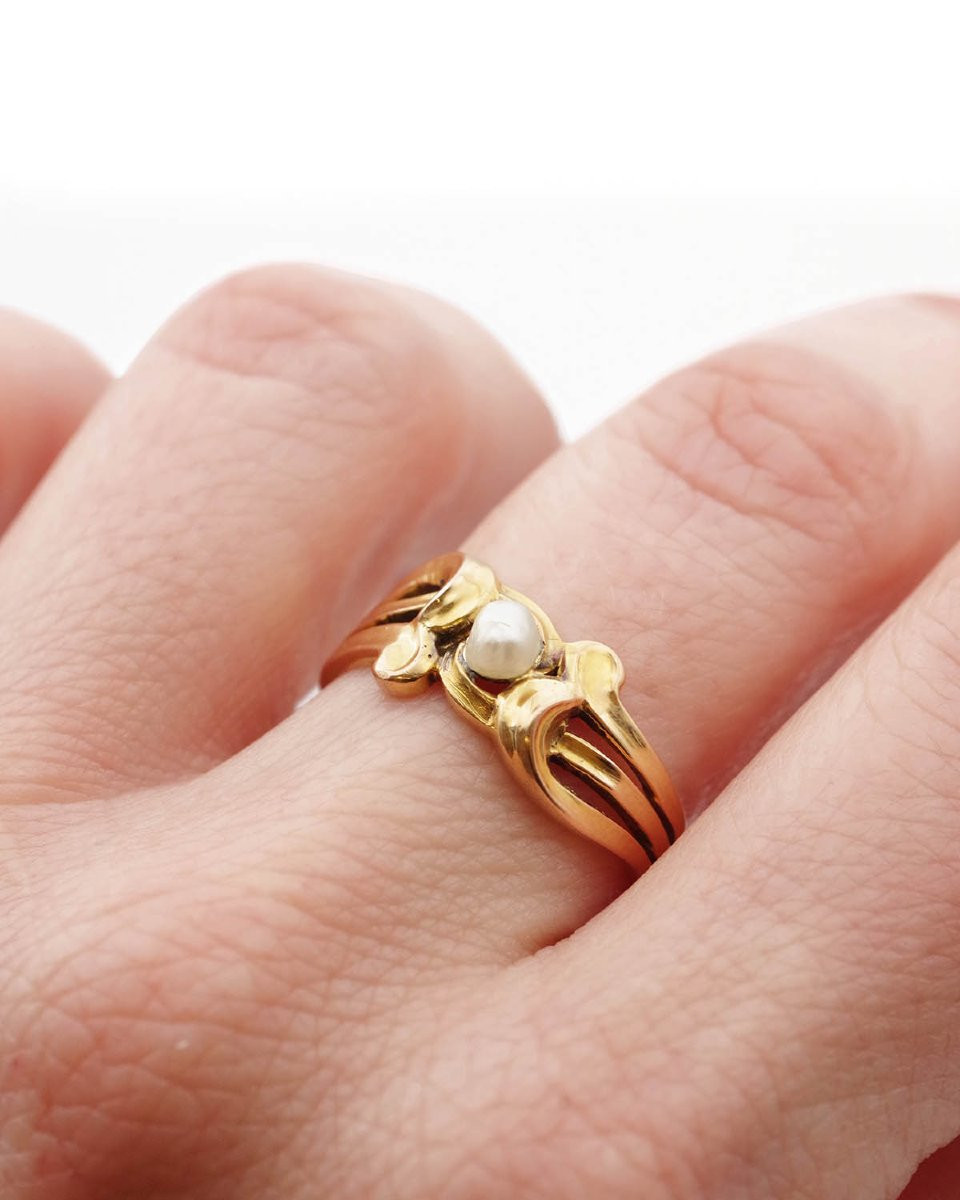 Art Nouveau Mistletoe Ring In 18 Karat Gold  -photo-3