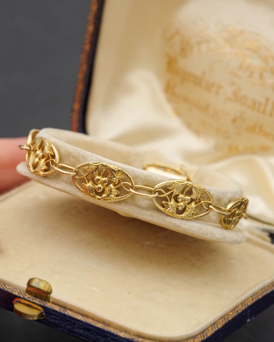 French Art Nouveau Ivy Leaves Bracelet 18k Gold, Art Nouveau Jewel-photo-4