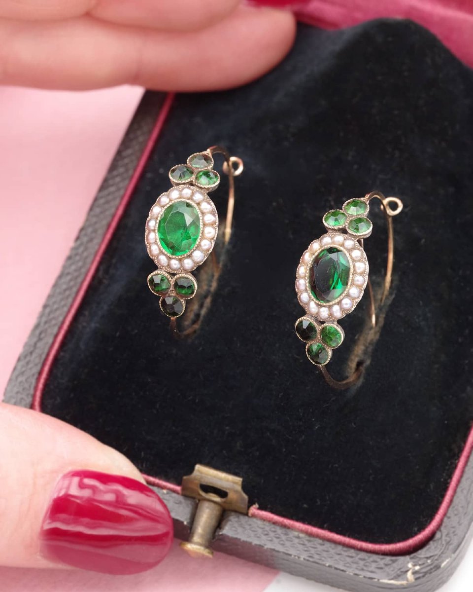 Poissardes boucles d'oreille Empire perles fines en or 18k-photo-1
