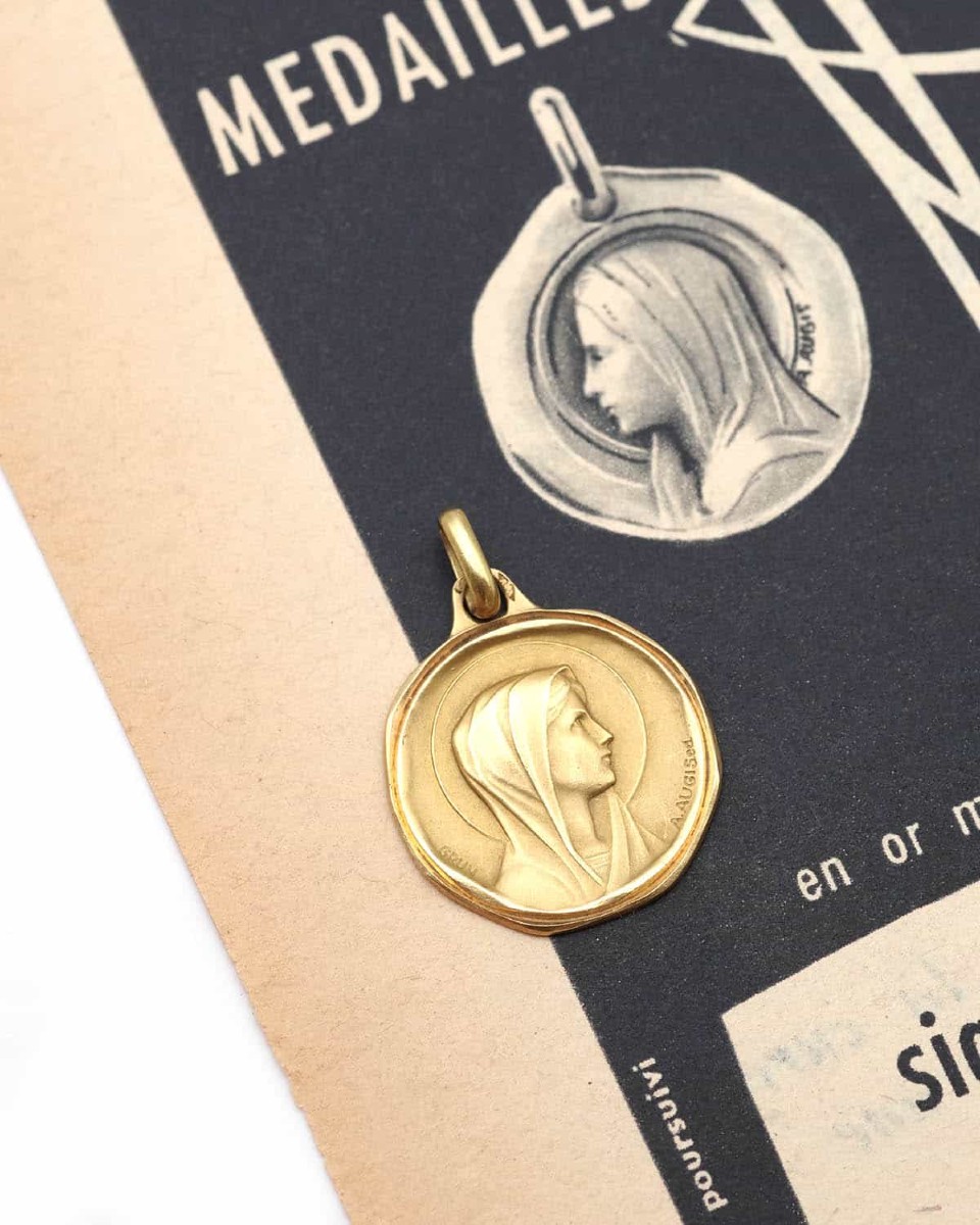 French Augis Virgin Mary Medal 18k Gold Religious Pendant Signed Grun 1960s 