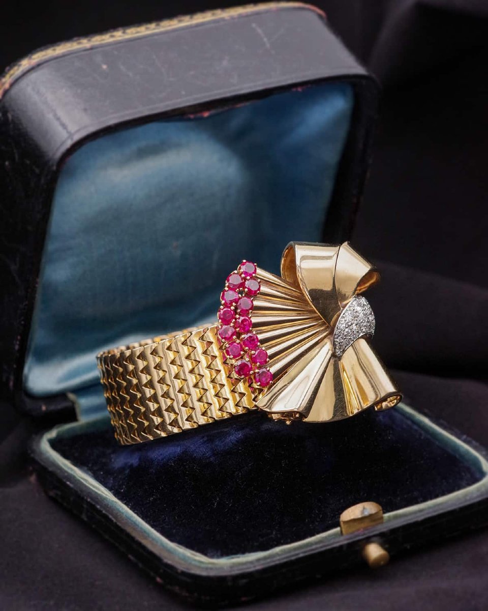 French Retro Convertible Bow Brooch Bracelet Ruby Diamonds In 18k Gold, 1940s Vintage Jewelry -photo-2