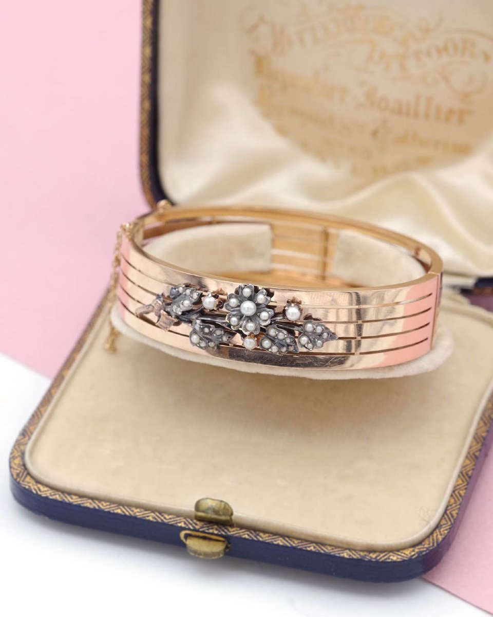 Bracelet manchette branche fleurie en or 18 karats-photo-4