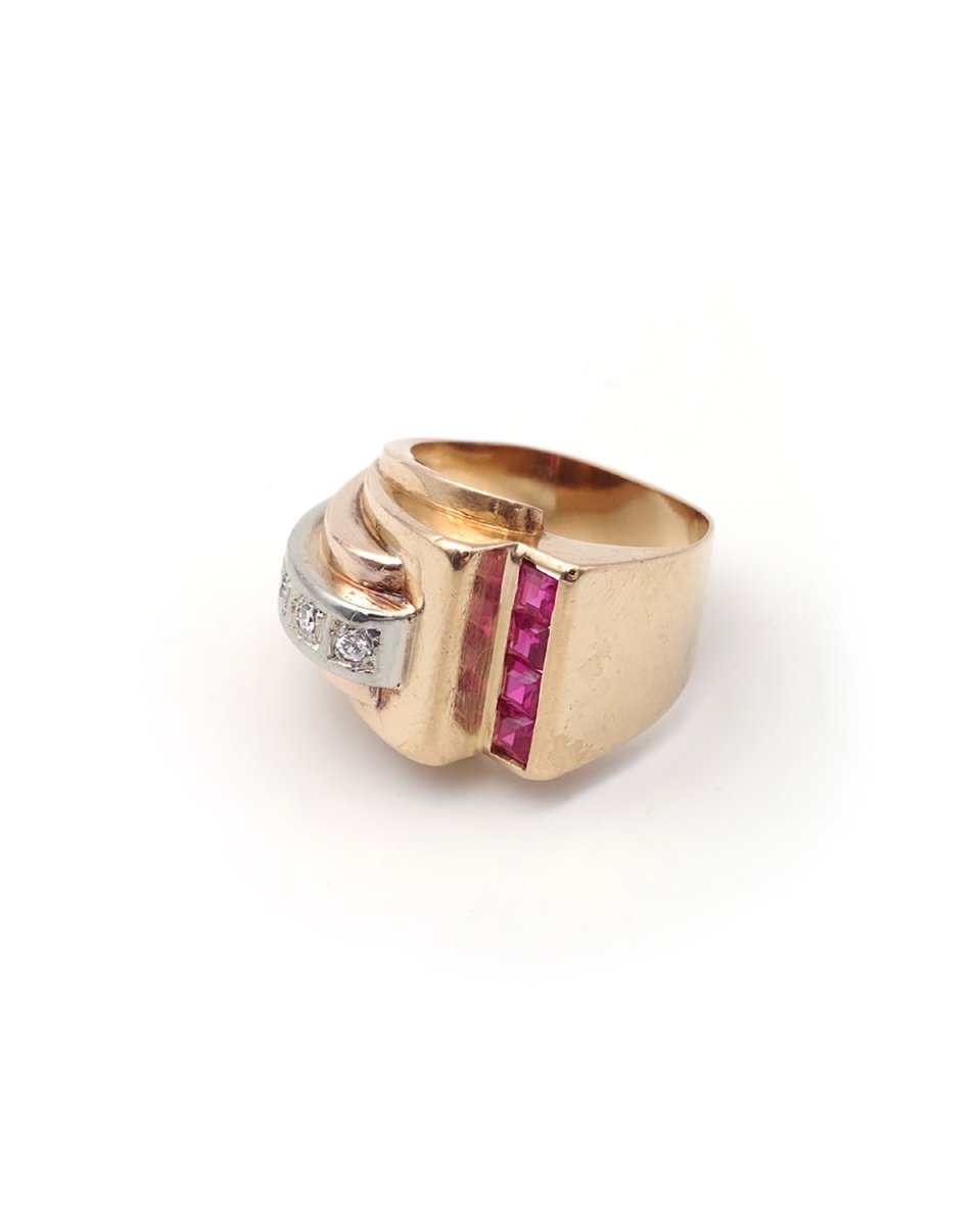 French Retro Tank Ring Diamonds Synthetic Rubies 18k Gold Platinum Circa 1945-photo-3