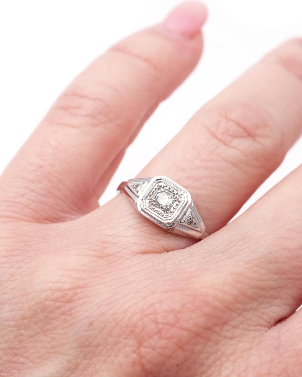 Bague Art Deco solitaire 0.10 ct en platine -photo-4