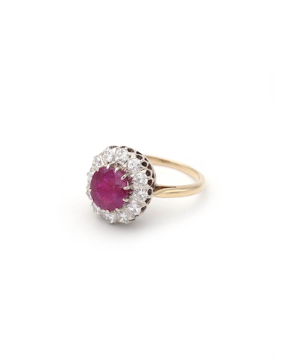 2.10 Ct Ruby Diamond Cluster Ring In 18 Karat -photo-4