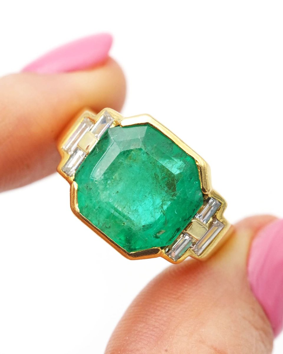 Bague émeraude Colombie 6,20 ct et diamants en or 18 karats 