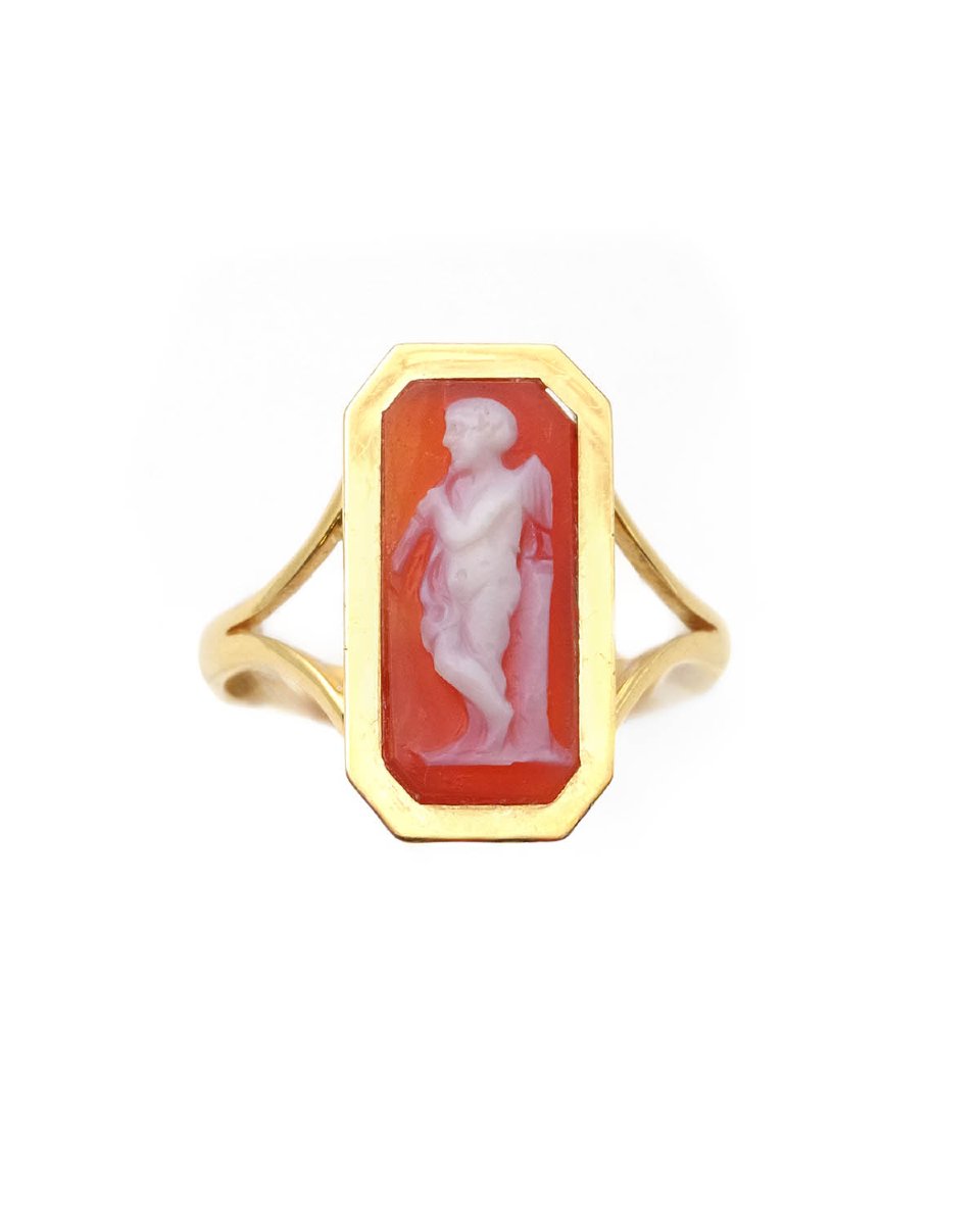 Antique Eros Cameo Ring In 18 Karat Gold -photo-2