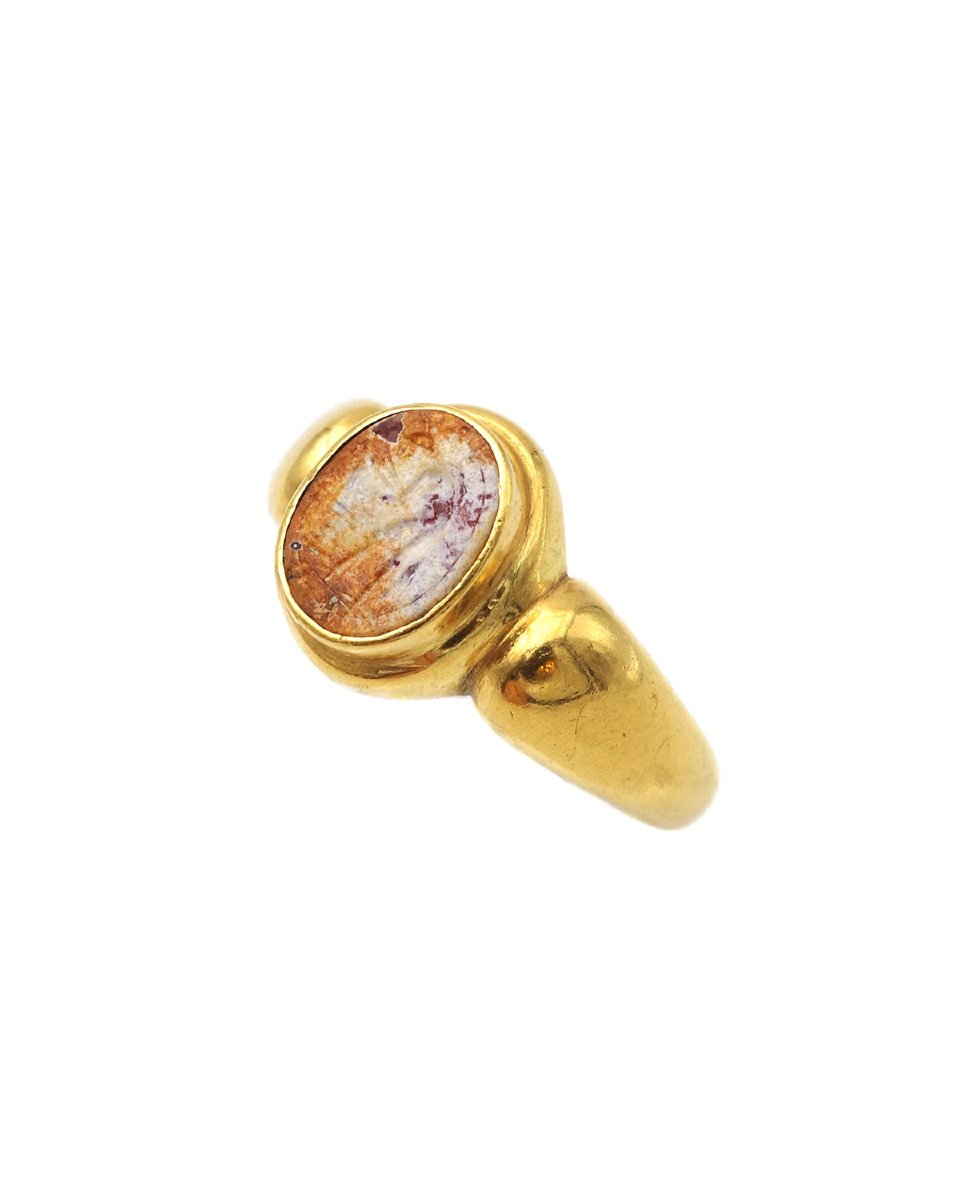 Roman Intaglio Signet Ring In 18 Karat Gold -photo-2