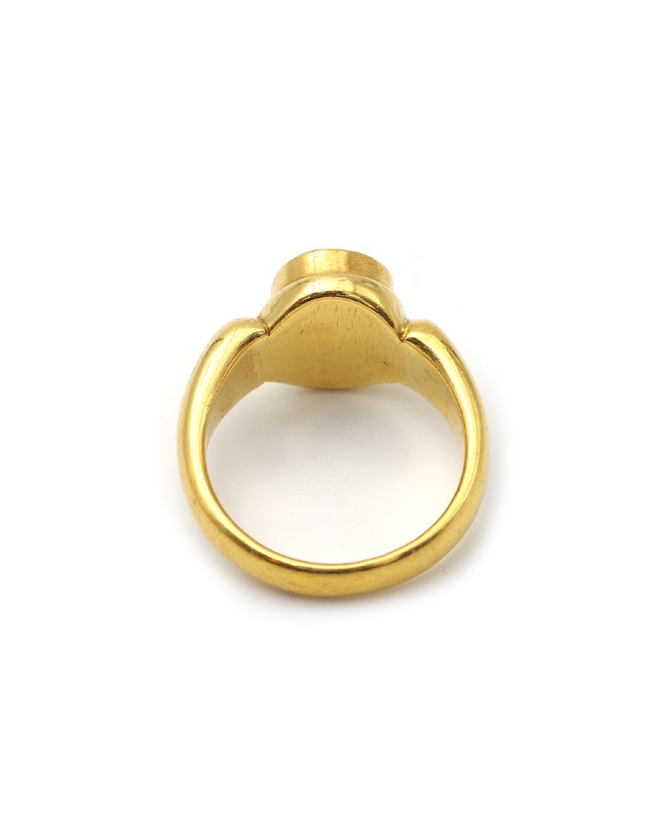 Roman Intaglio Signet Ring In 18 Karat Gold -photo-4