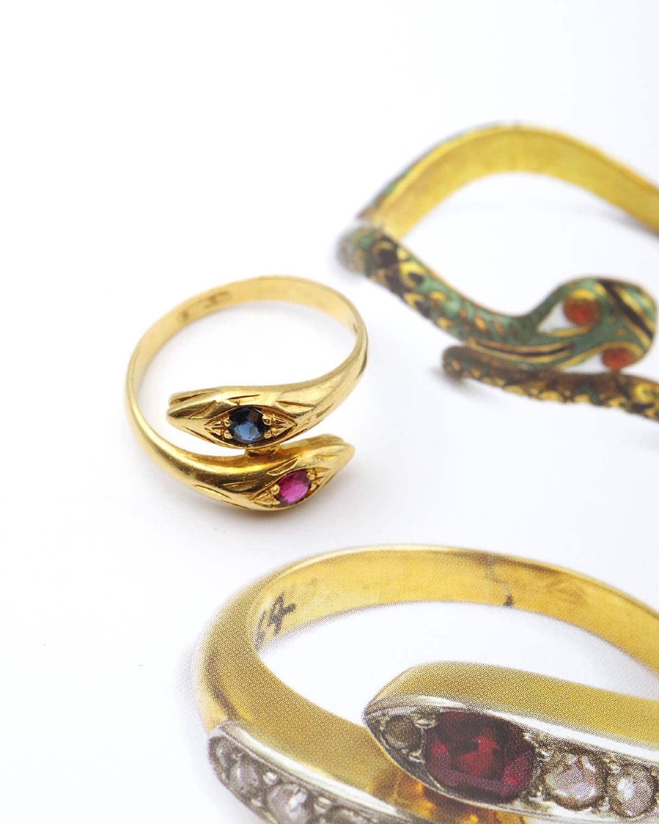 Wempe Sapphire Ruby Snake Ring In 18 Karat Gold -photo-4
