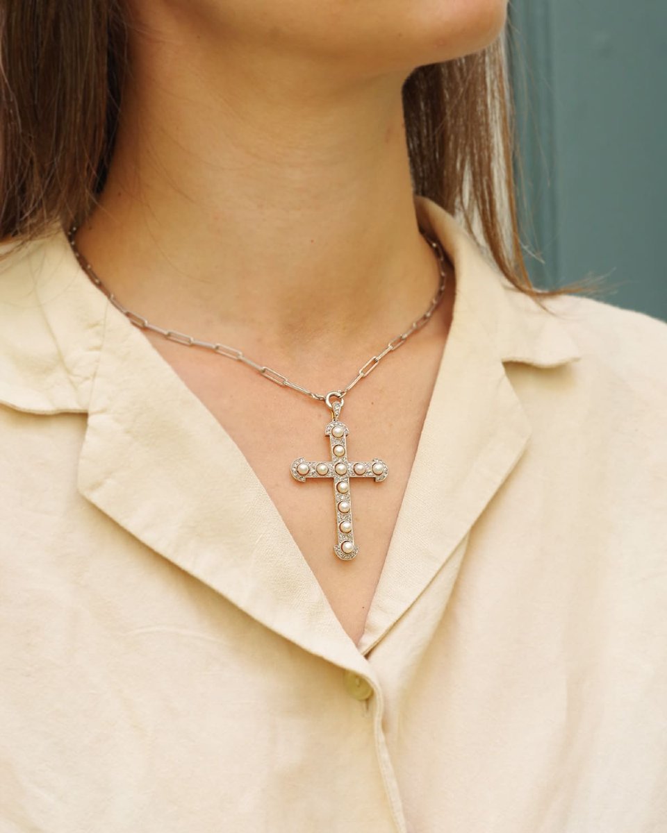 Large Pearl Diamond Cross Pendant In Platinum And 18 Karat Gold-photo-3