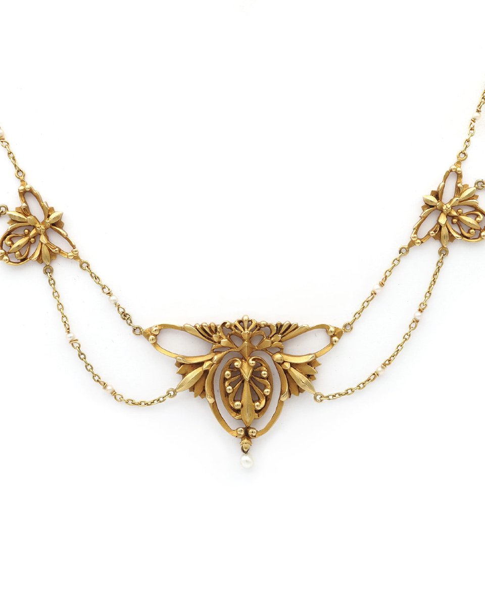 Art Nouveau Flower Necklace In 18 Karat Matte Gold 