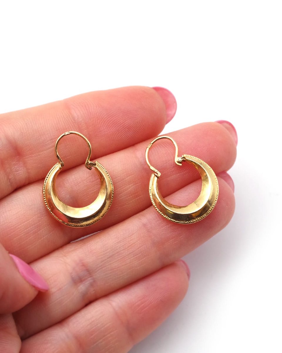 Antique Hoop Earrings In 18 Karat Gold-photo-1