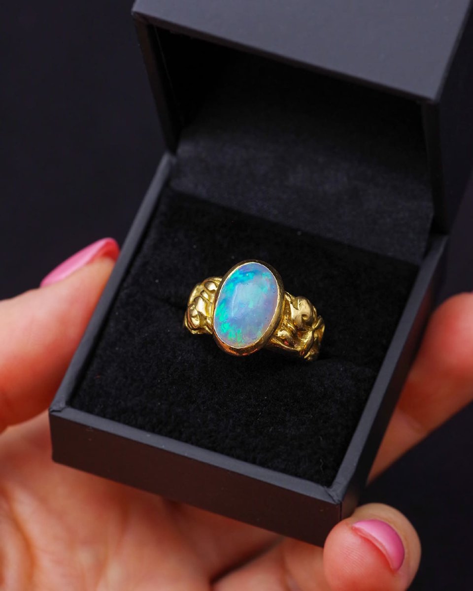 Iris Flower Opal Ring In 18 Karats Gold, Art Nouveau Style -photo-2