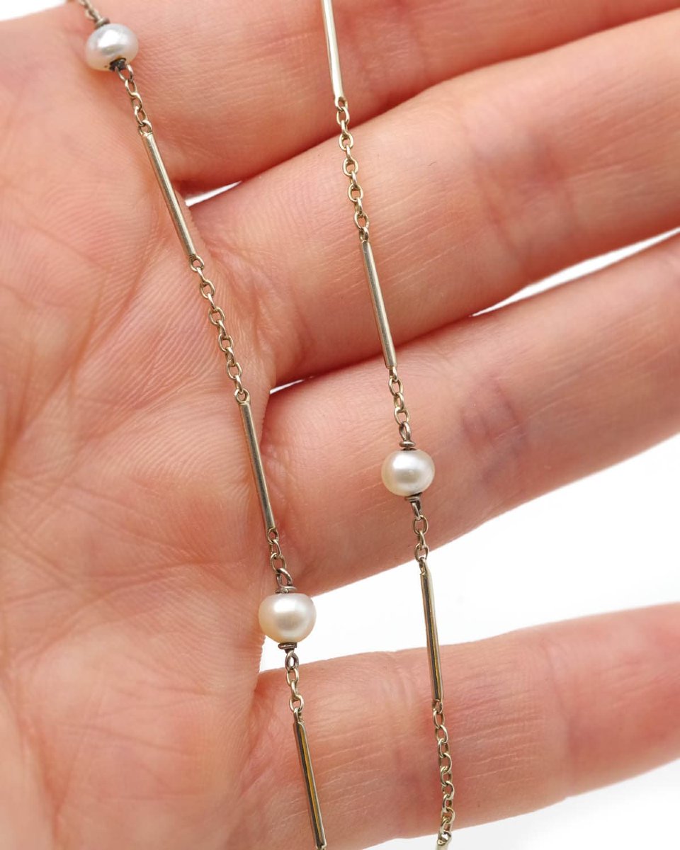 Art Deco Necklace With Fine Pearls In An 18-karat Gold Chain-photo-3