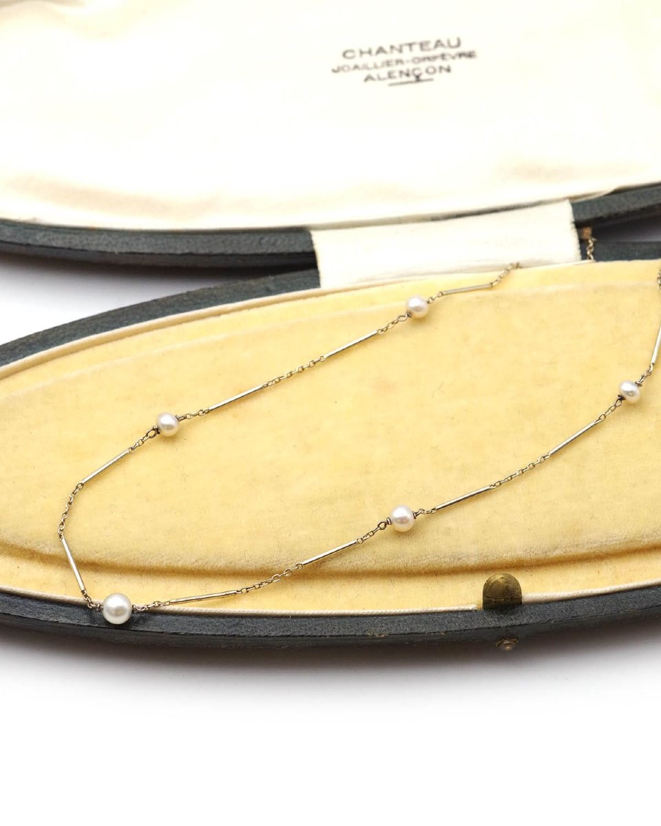 Art Deco Necklace With Fine Pearls In An 18-karat Gold Chain-photo-4