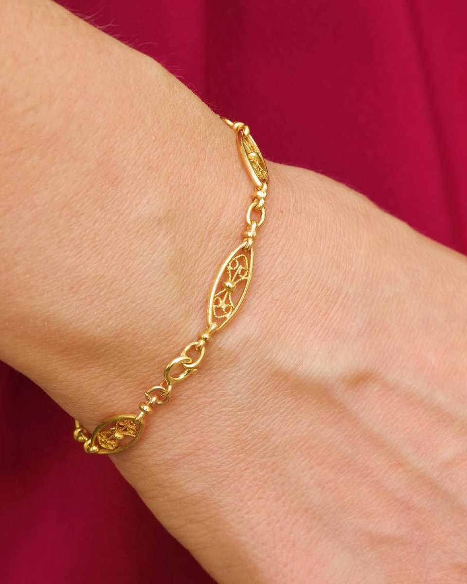 Edwardian Filigree Chain Bracelet In 18 Karat Gold-photo-2