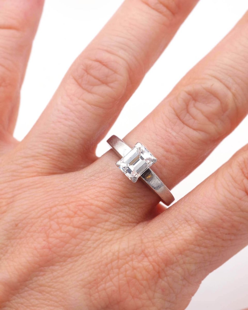 Bague Cartier diamant 1.58 ct en platine, certificat-photo-1