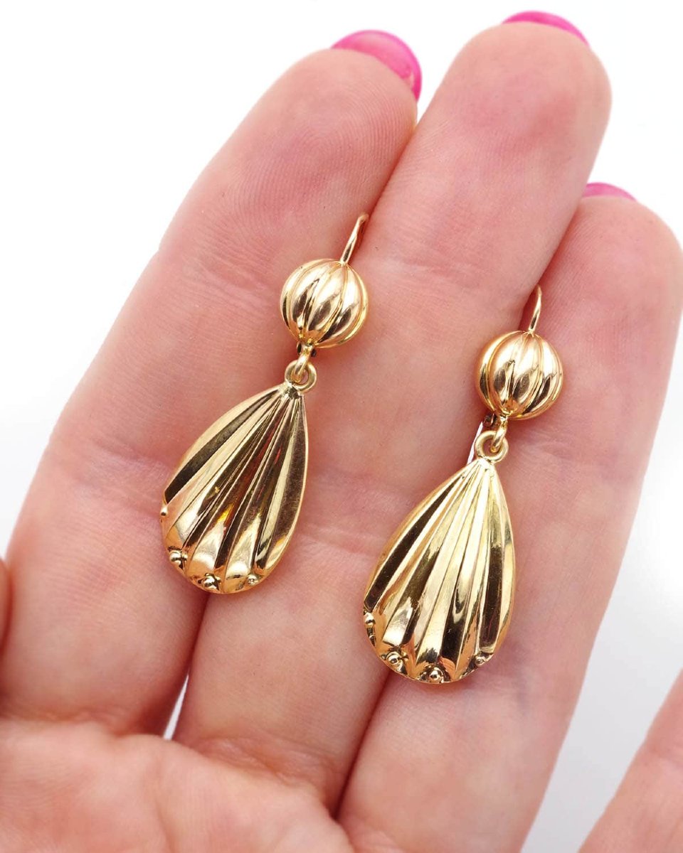 Vintage Dangle Earrings In 18 Karats Hollow Gold-photo-4