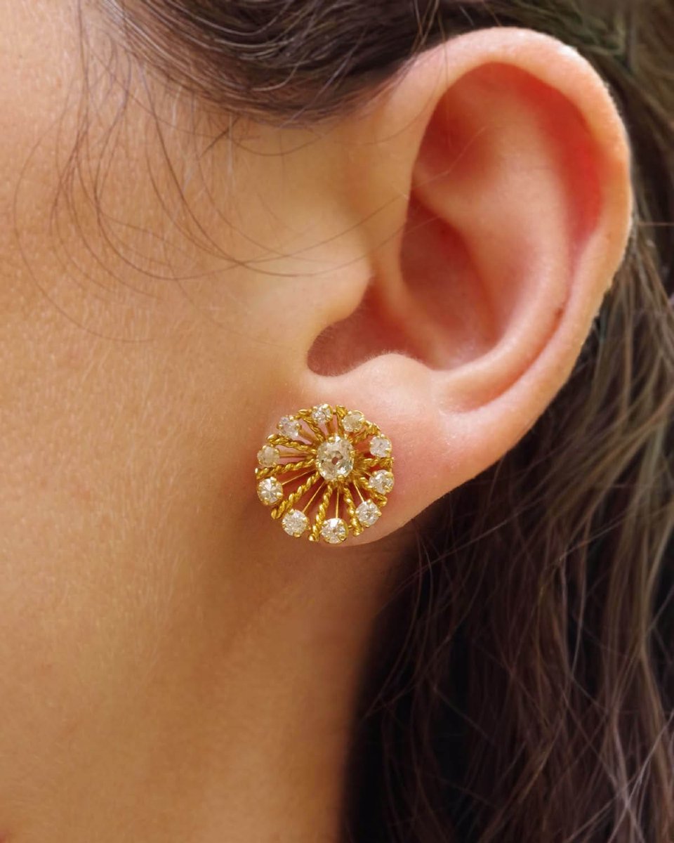 1.5 Ct Diamond Cluster Stud Earrings In 18 Karats Gold-photo-1