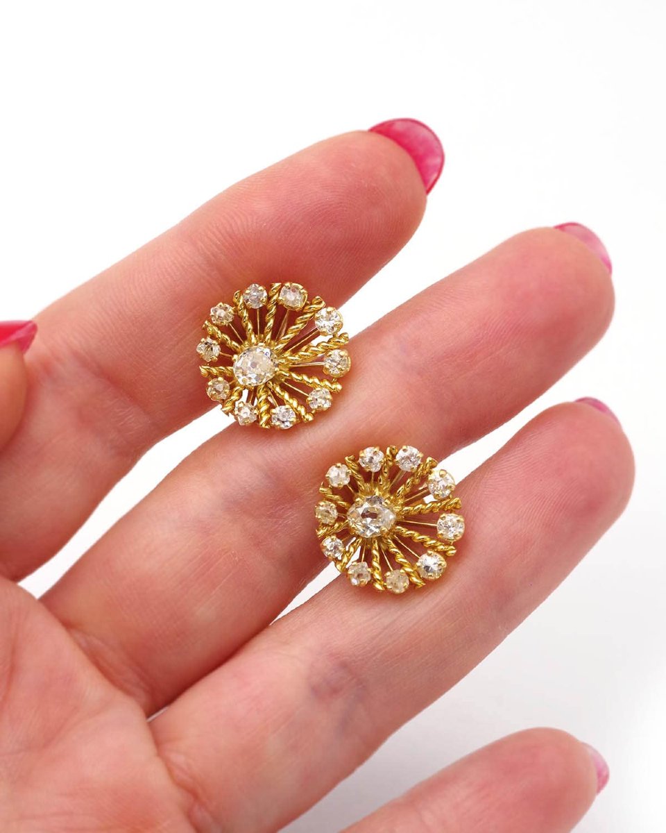 1.5 Ct Diamond Cluster Stud Earrings In 18 Karats Gold