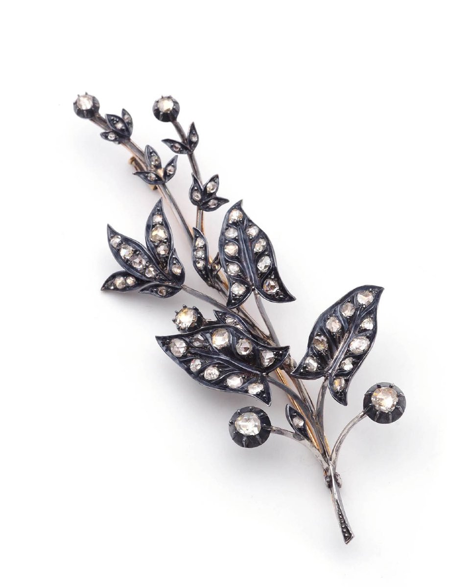 Large Diamond Branch Brooch In 18 Karat Gold And Silver-photo-3