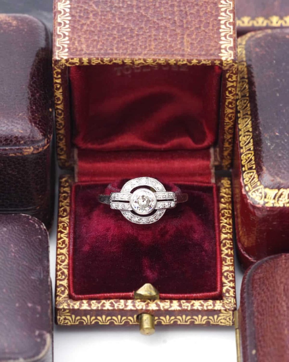 Art Deco 0.66 Ct Diamond Ring In Platinum-photo-1